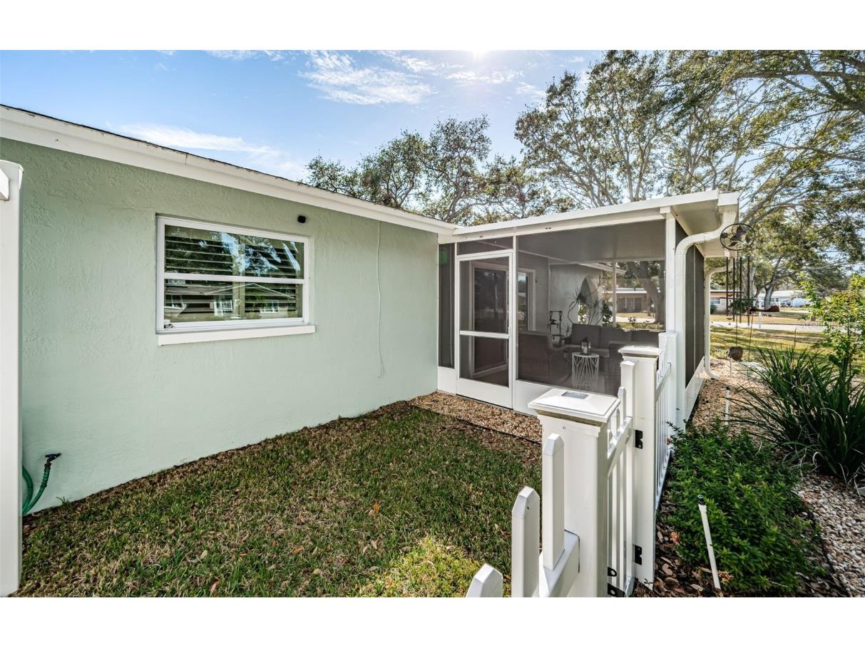969 Gulf View Boulevard Dunedin FL 34698 TB8453523 image34