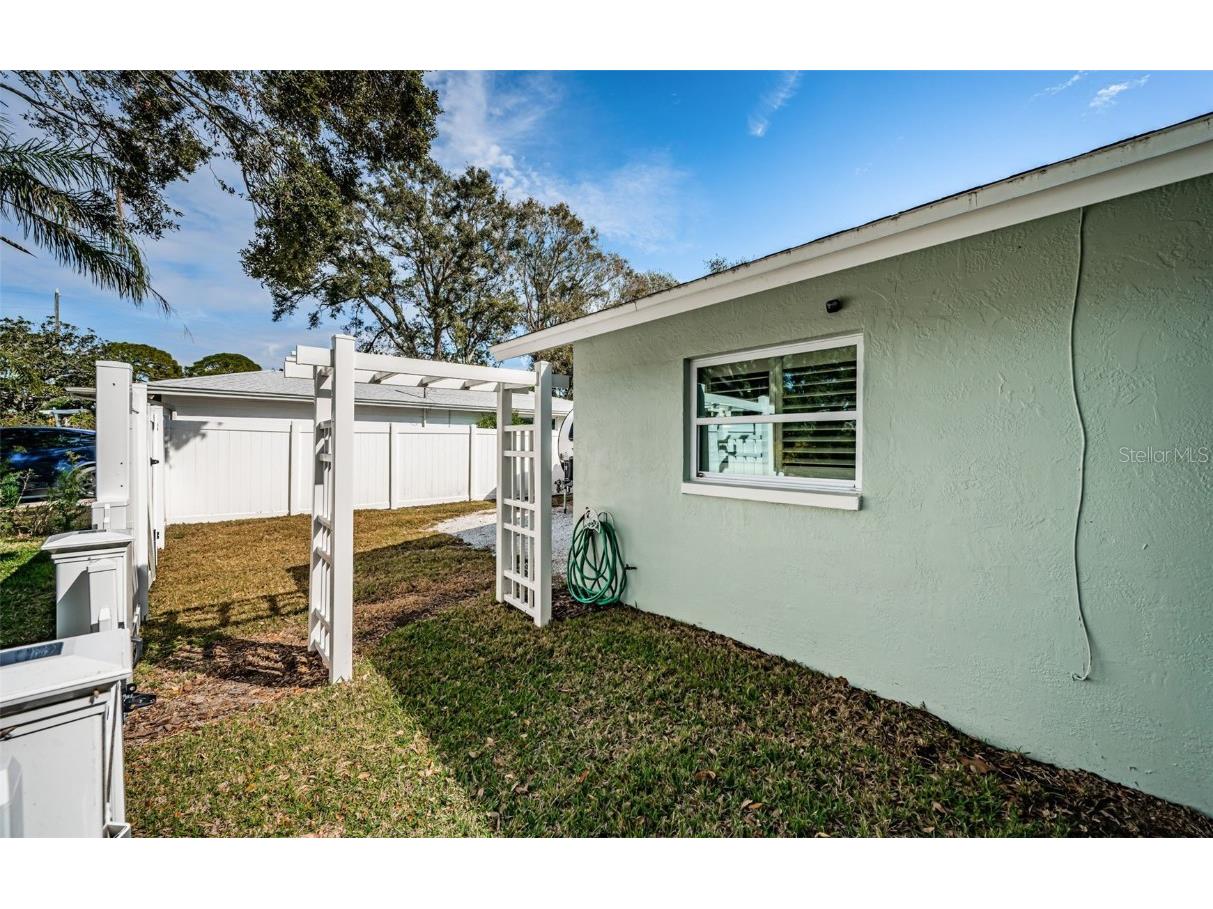 969 Gulf View Boulevard Dunedin FL 34698 TB8453523 image35