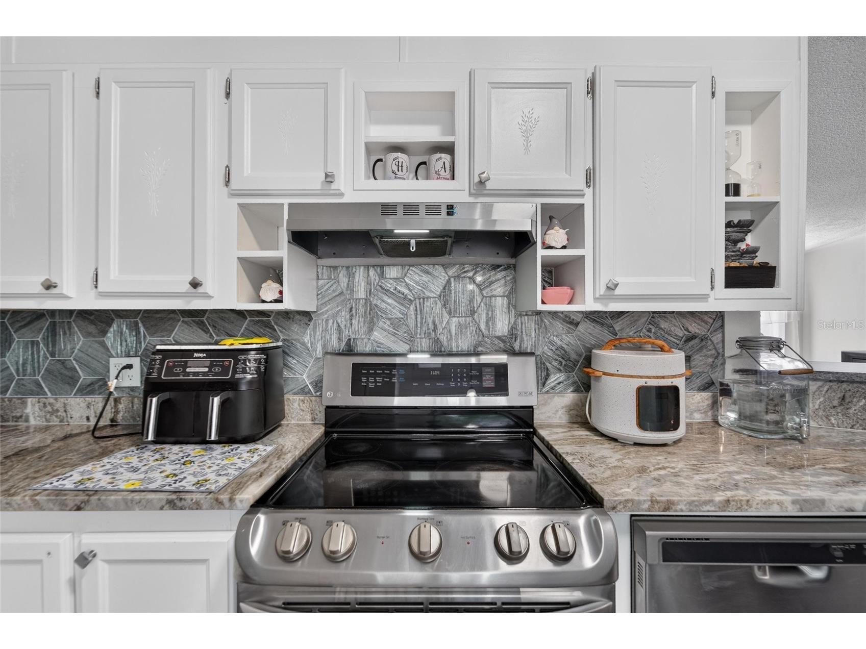 9690 Jerome Drive New Port Richey FL 34654 TB8527472 image35
