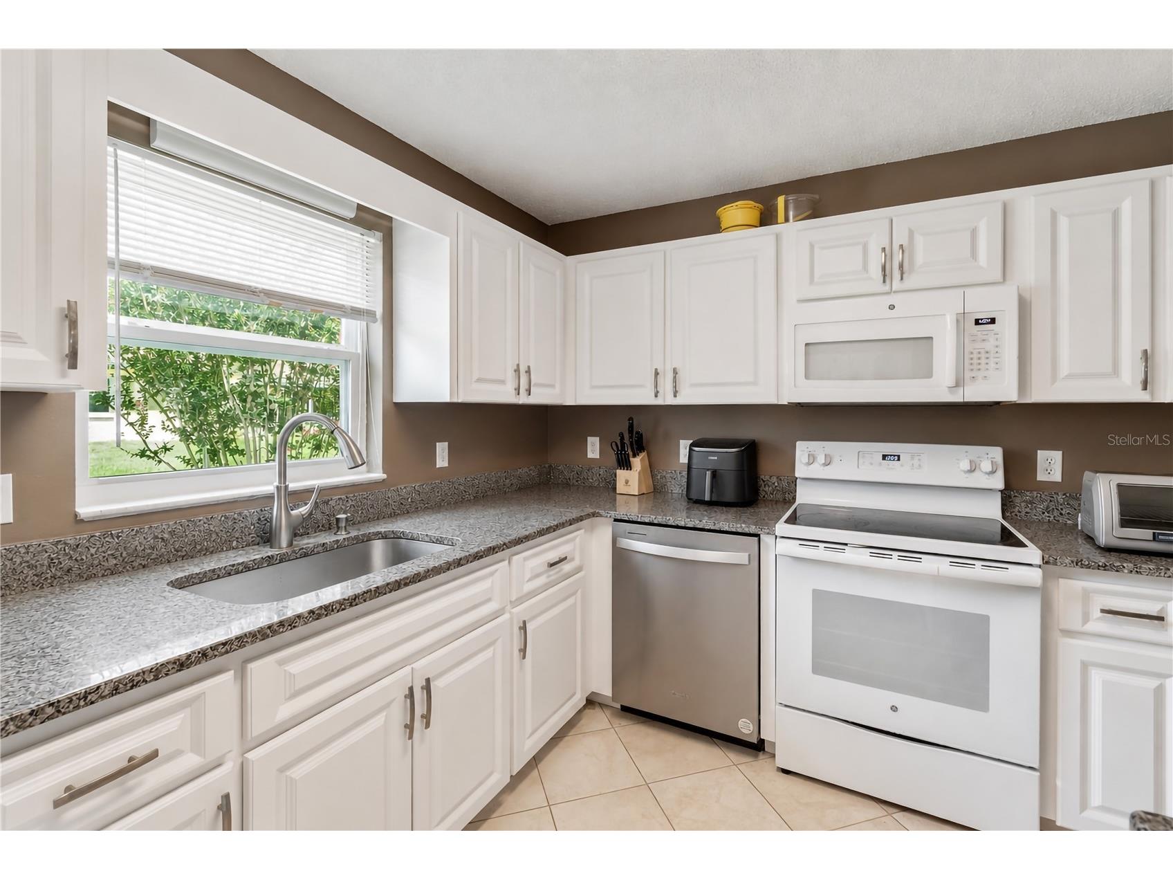 9692 SW 95th Court #A Ocala FL 34481 OM726747 image27