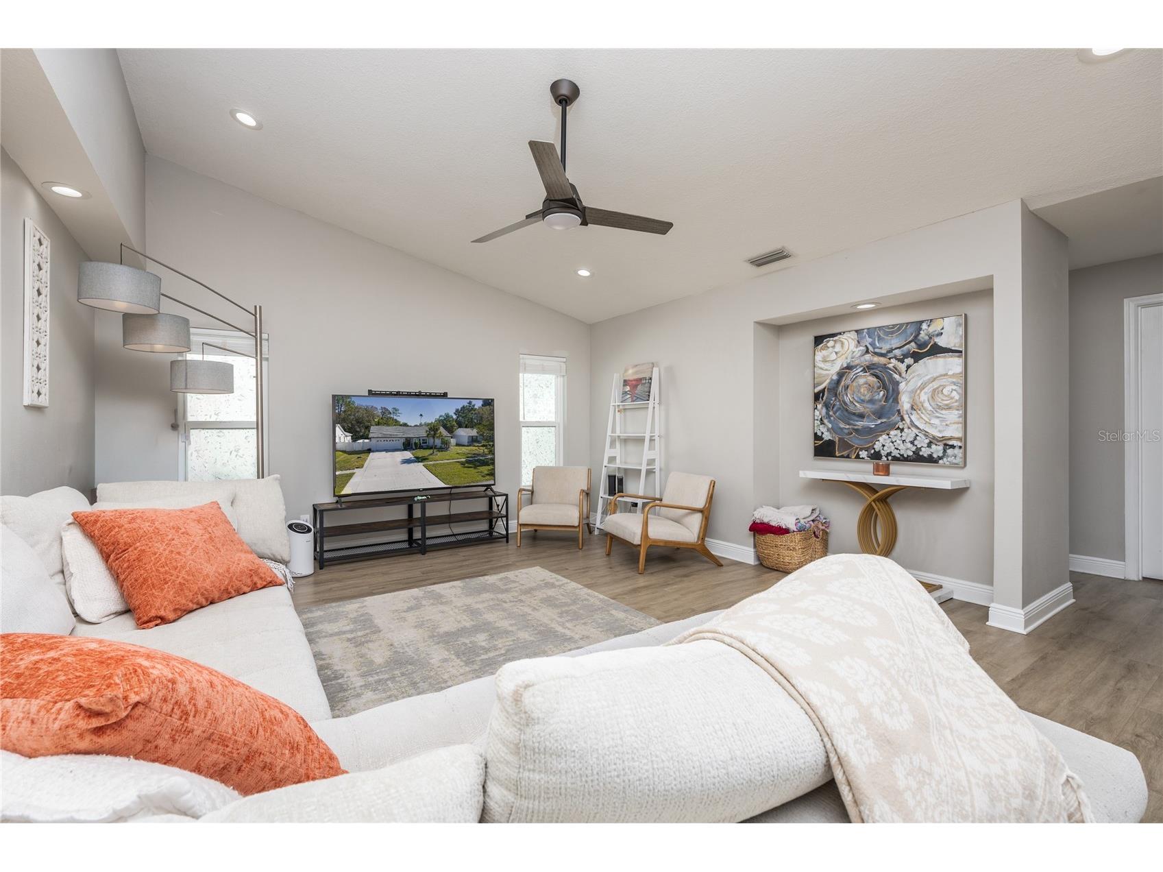 9693 58th Street N Pinellas Park FL 33782 TB8472593 image17