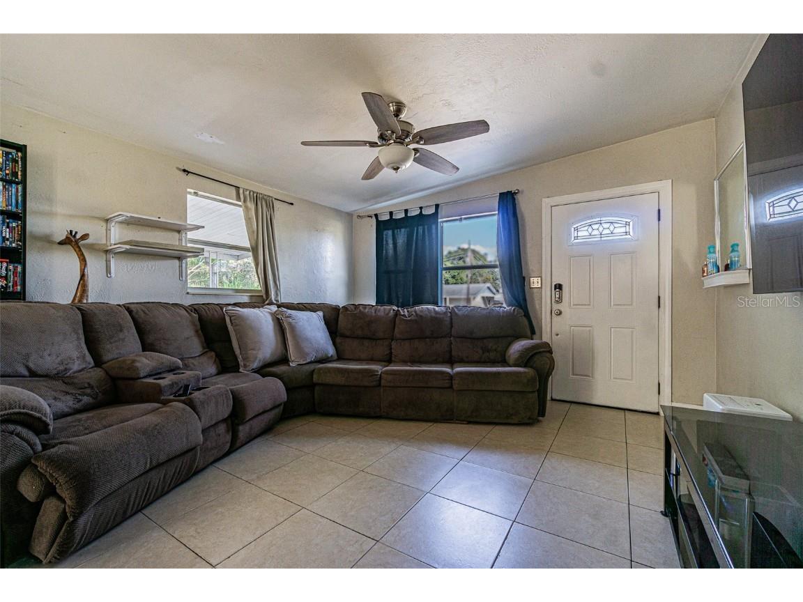 9696 Groveland Street Seminole FL 33772 TB8322440 image3