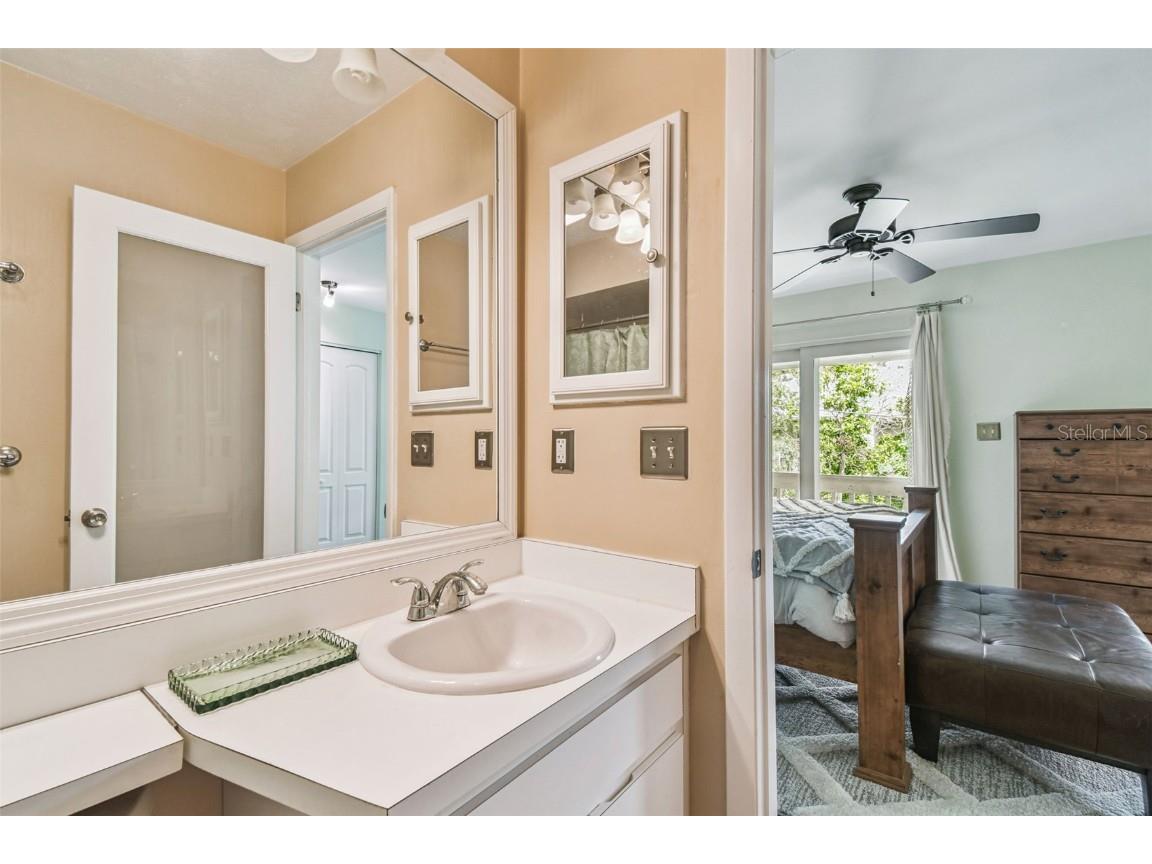 97 Davis Boulevard E #B Tampa FL 33606 TB8426620 image25