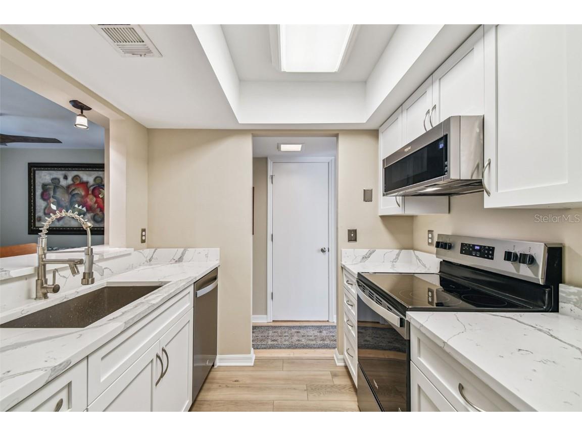 97 Davis Boulevard E #B Tampa FL 33606 TB8426620 image43