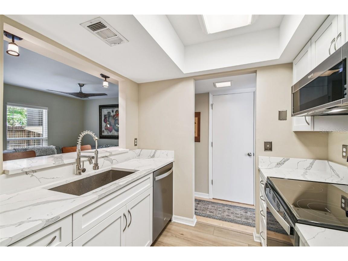 97 Davis Boulevard E #B Tampa FL 33606 TB8426620 image44