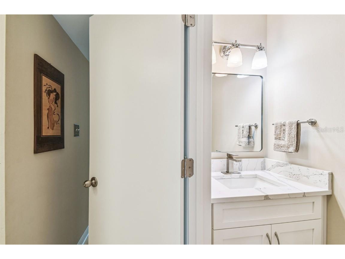 97 Davis Boulevard E #B Tampa FL 33606 TB8426620 image51