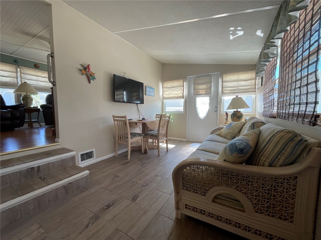 97 Southwinds Drive Sarasota FL 34231 A4670806 image31