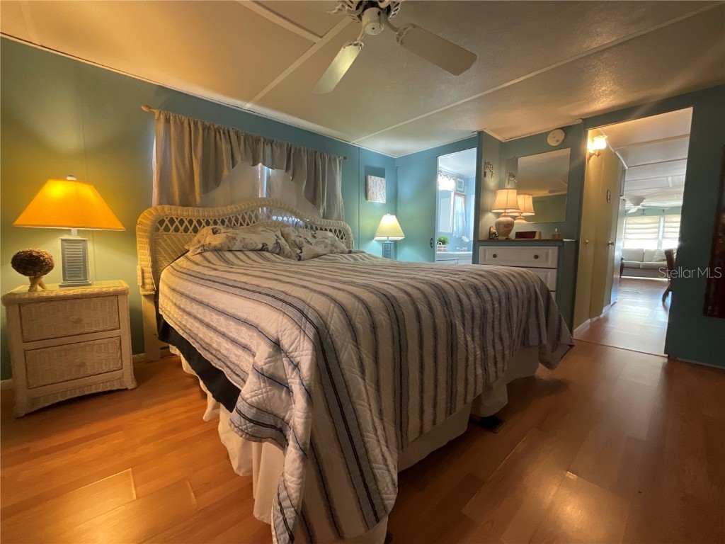 97 Southwinds Drive Sarasota FL 34231 A4670806 image40