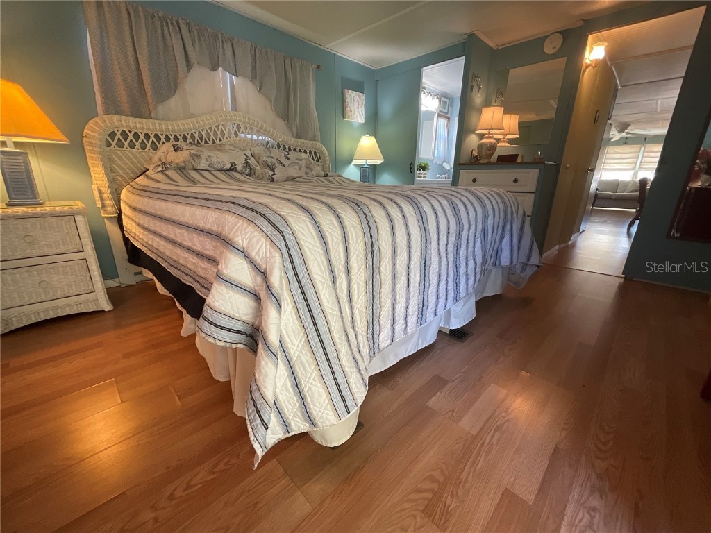 97 Southwinds Drive Sarasota FL 34231 A4670806 image41