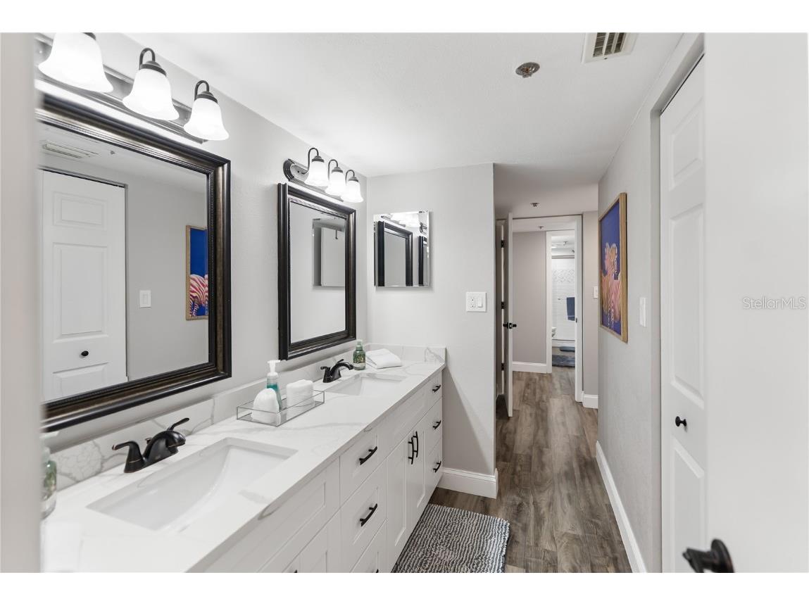 97 Sunset Drive #201 Sarasota FL 34236 A4673642 image23