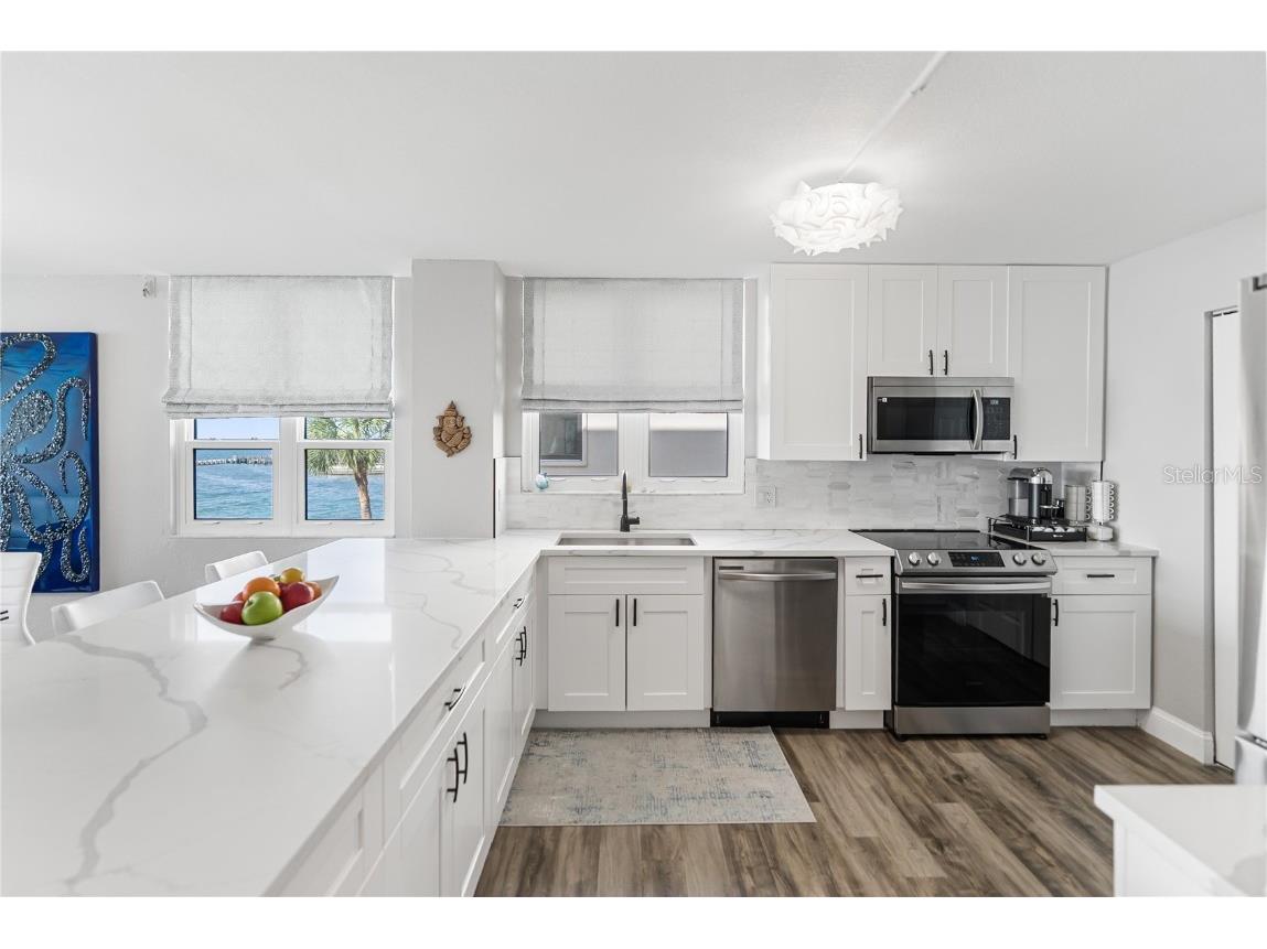 97 Sunset Drive #201 Sarasota FL 34236 A4673642 image6