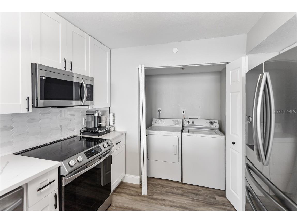 97 Sunset Drive #201 Sarasota FL 34236 A4673642 image8