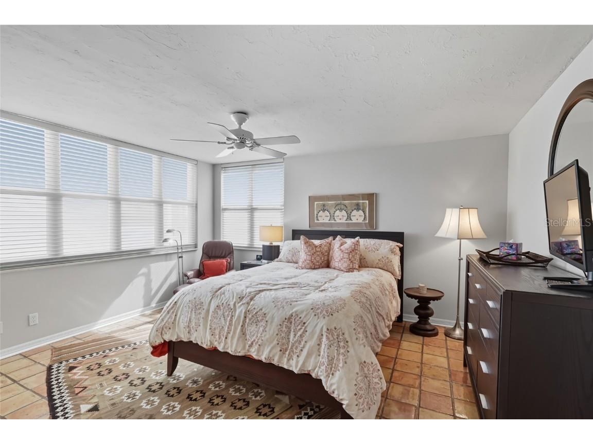 97 Sunset Drive #501 Sarasota FL 34236 A4665757 image32