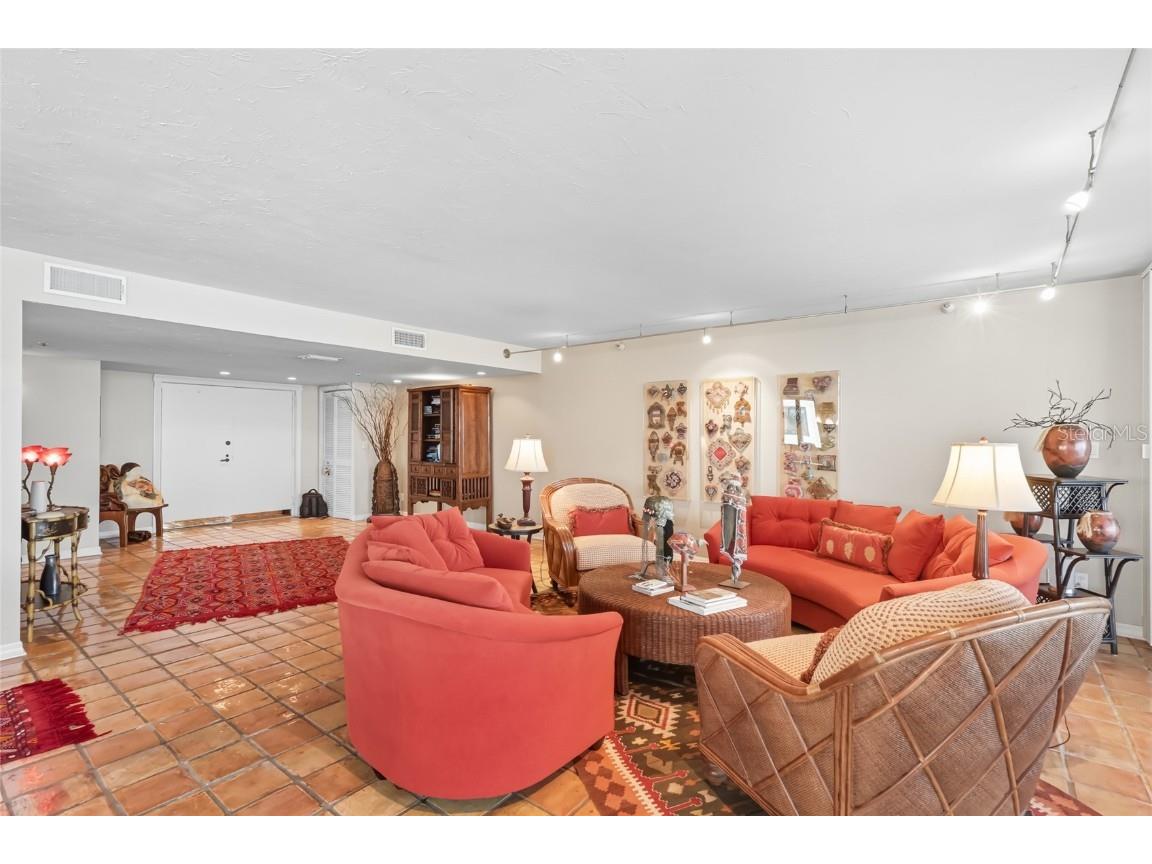 97 Sunset Drive #501 Sarasota FL 34236 A4665757 image8