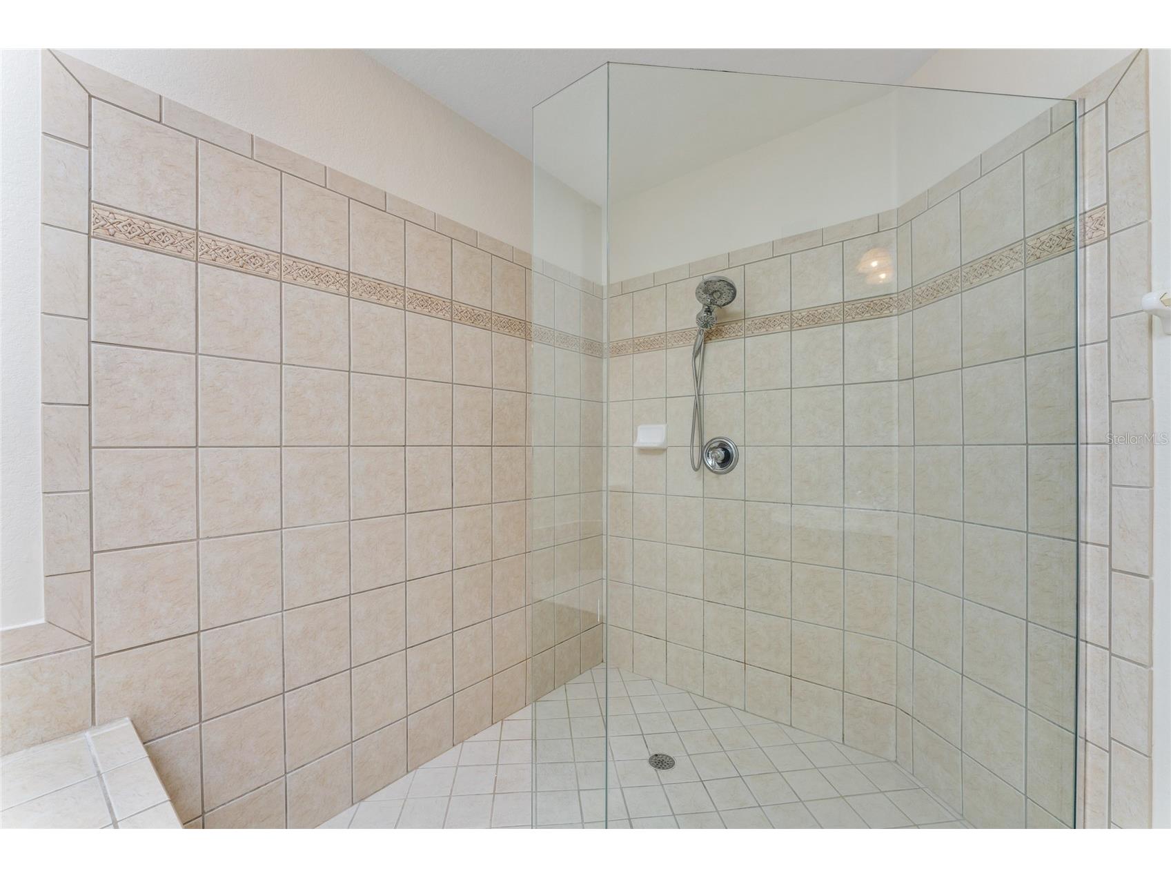 97 Vivante #9748 Punta Gorda FL 33950 C7526553 image26
