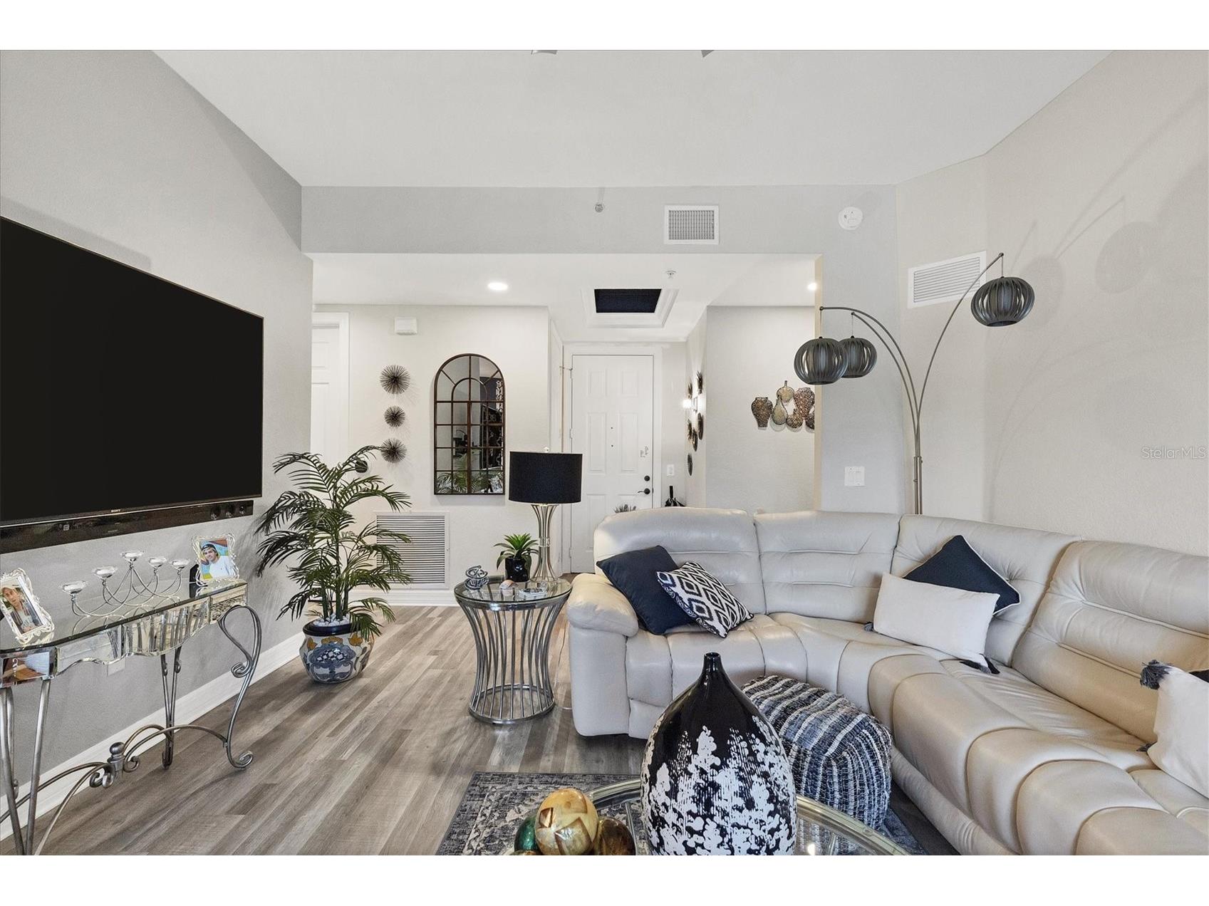 97 Vivante Boulevard #204 Punta Gorda FL 33950 C7514064 image9