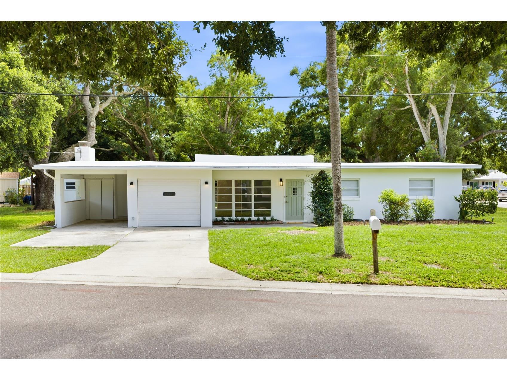 970 Gulf View Boulevard Dunedin FL 34698 TB8514450 image1