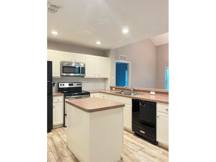 970 N Spring Garden Avenue #122 Deland FL 32720 V4949681 image8