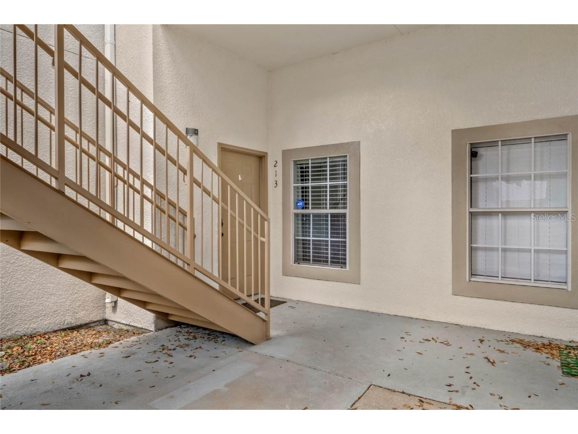 970 N Spring Garden Avenue #213 Deland FL 32720 V4928892 image1