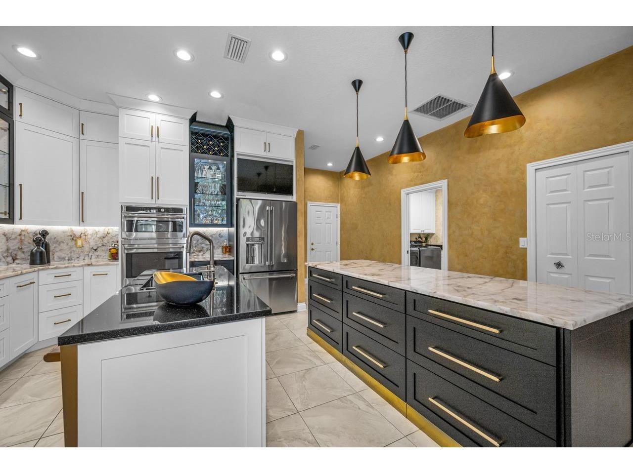 970 Southern Pine Court NE Saint Petersburg FL 33703 TB8502643 image11