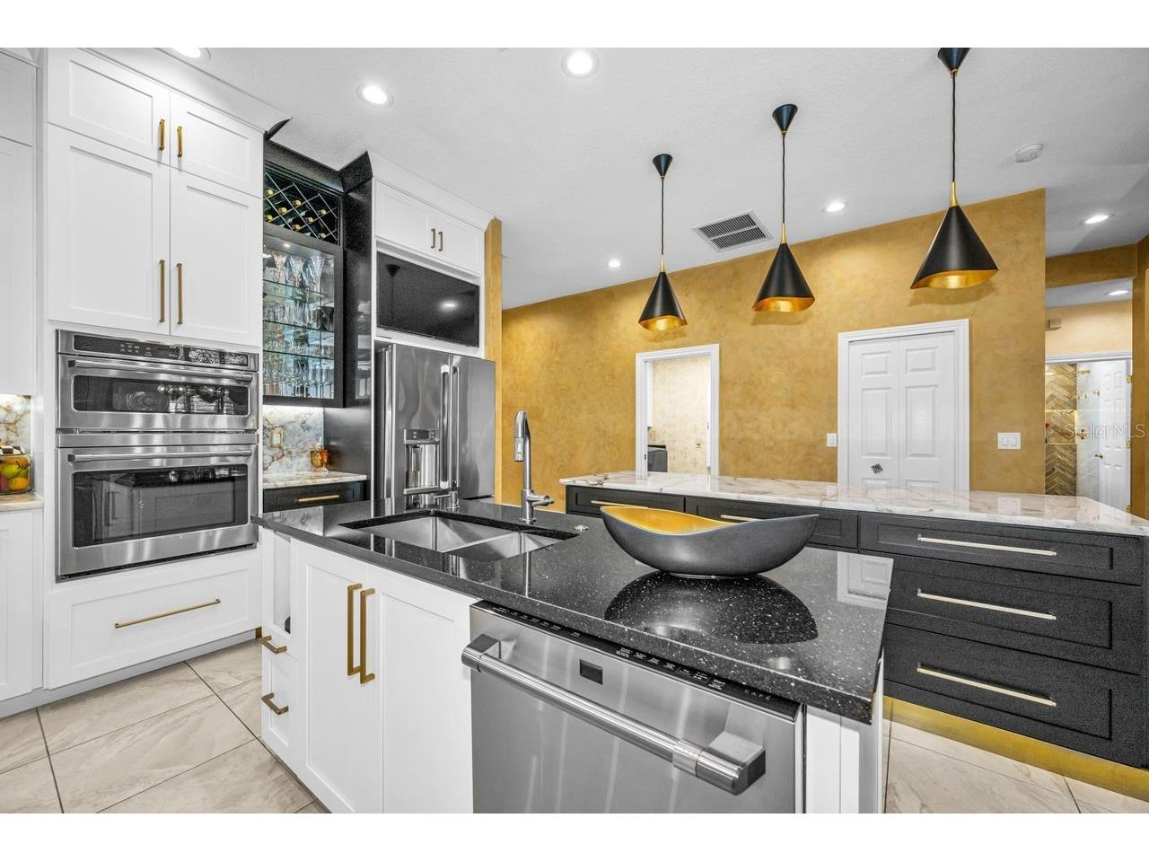 970 Southern Pine Court NE Saint Petersburg FL 33703 TB8502643 image13