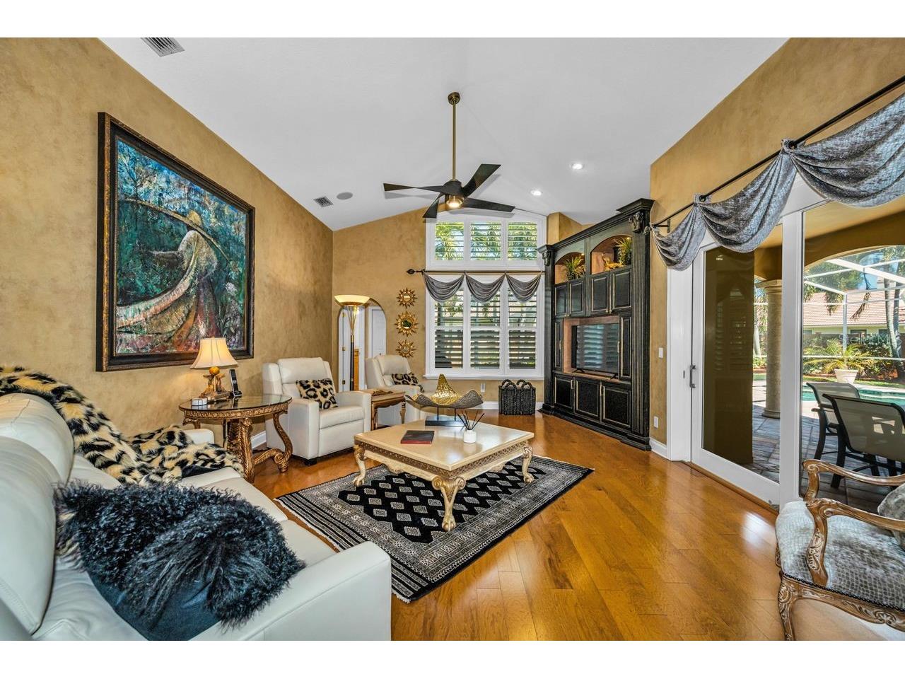 970 Southern Pine Court NE Saint Petersburg FL 33703 TB8502643 image16