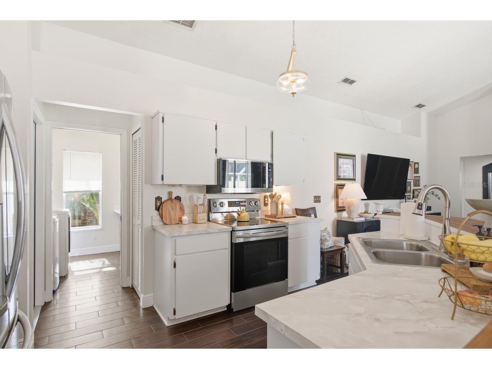 970 Valley View Circle Palm Harbor FL 34684 TB8520237 image19