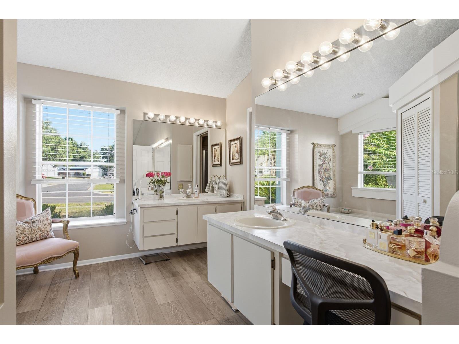 970 Valley View Circle Palm Harbor FL 34684 TB8520237 image23