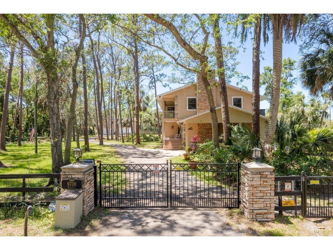 9700 94th Street N Seminole FL 33777 TB8370226 image1