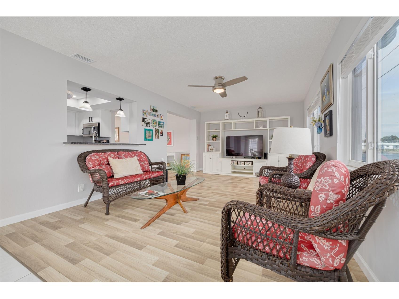 9705 Mainlands Boulevard W Pinellas Park FL 33782 TB8458316 image20