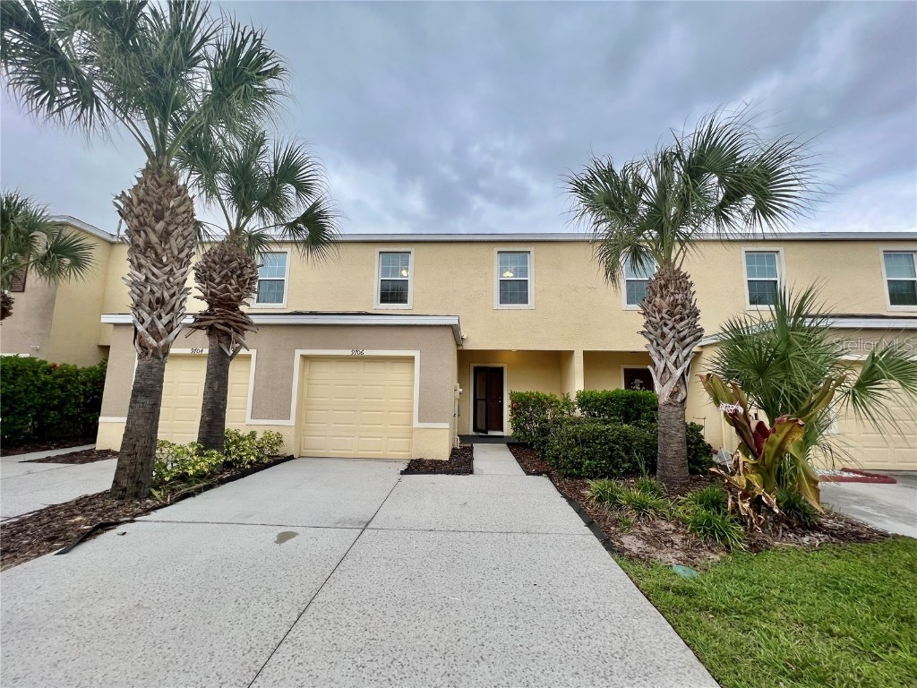 9706 Hound Chase Drive Gibsonton FL 33534 U8216656 image1