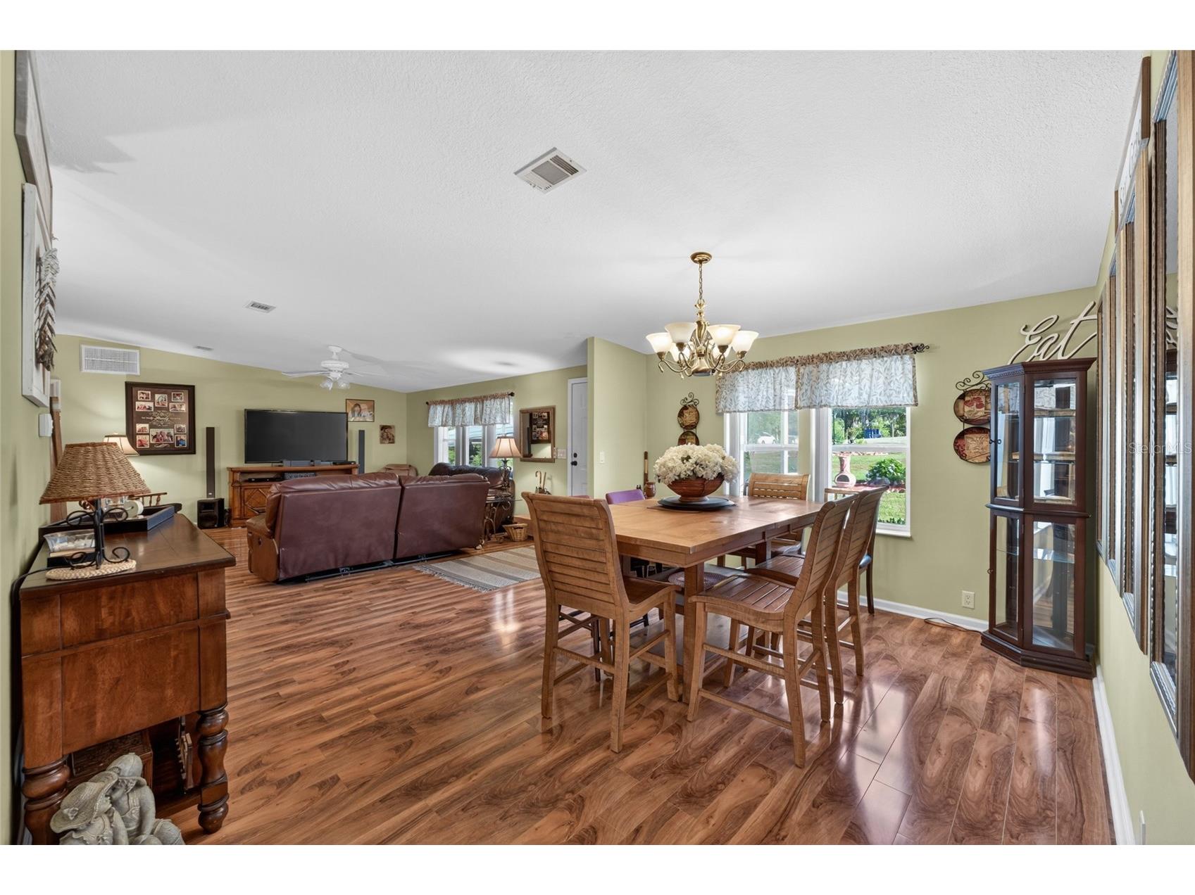 9706 Us Highway 301 Dade City FL 33525 W7885671 image11