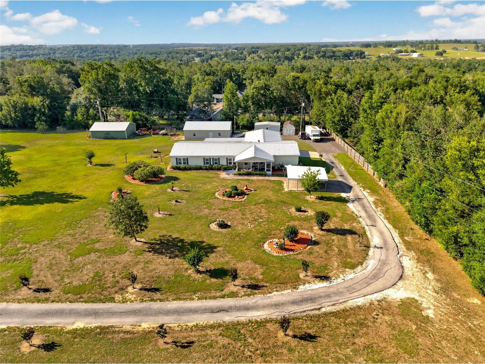 9706 Us Highway 301 Dade City FL 33525 W7885671 image3