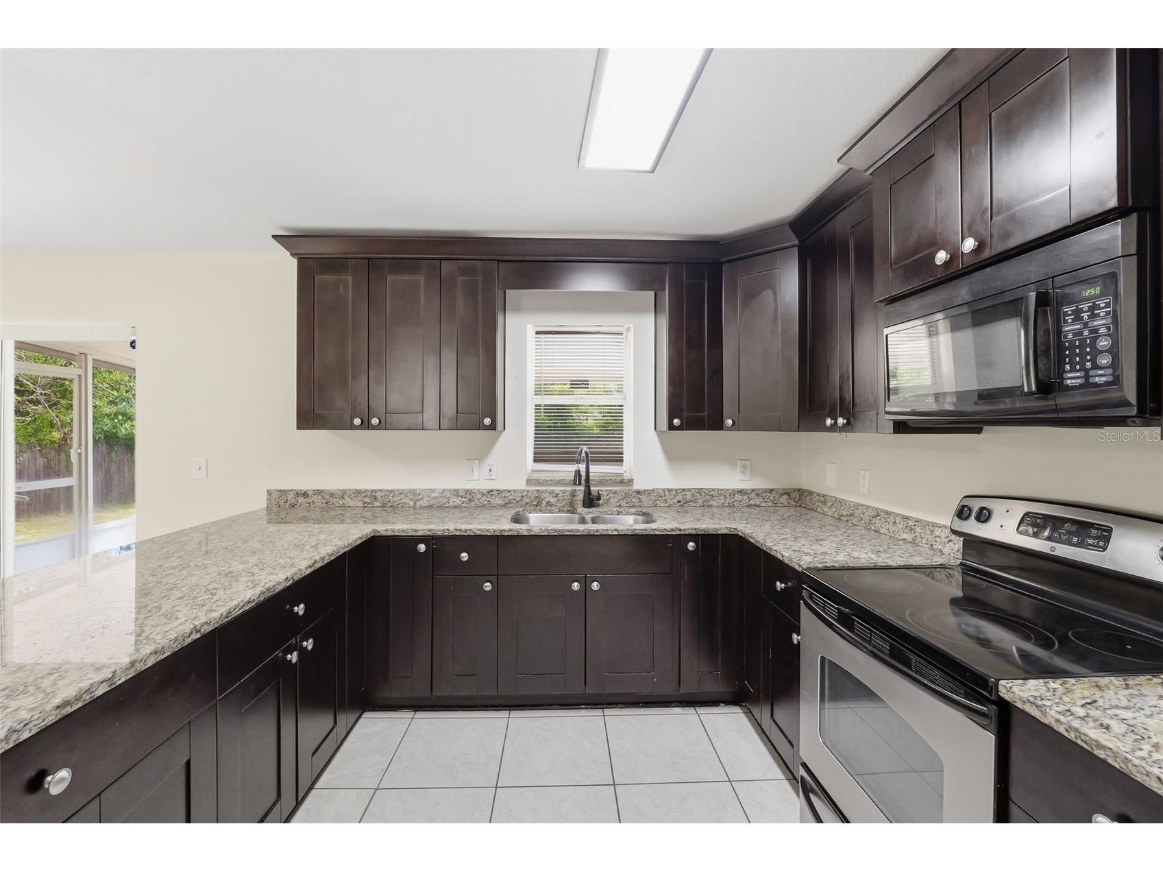 9707 N Mary Avenue Tampa FL 33612 TB8506638 image12