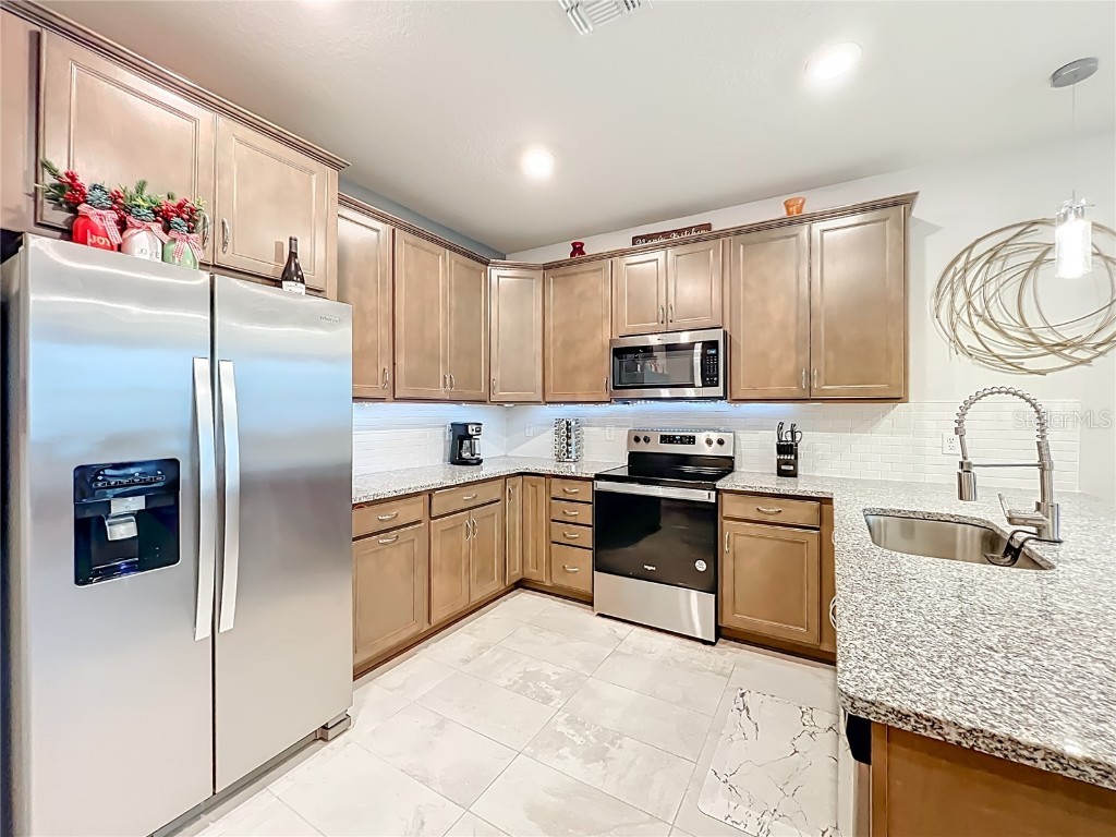 9708 Brown Burrow Street Orlando FL 32829 O6351575 image2