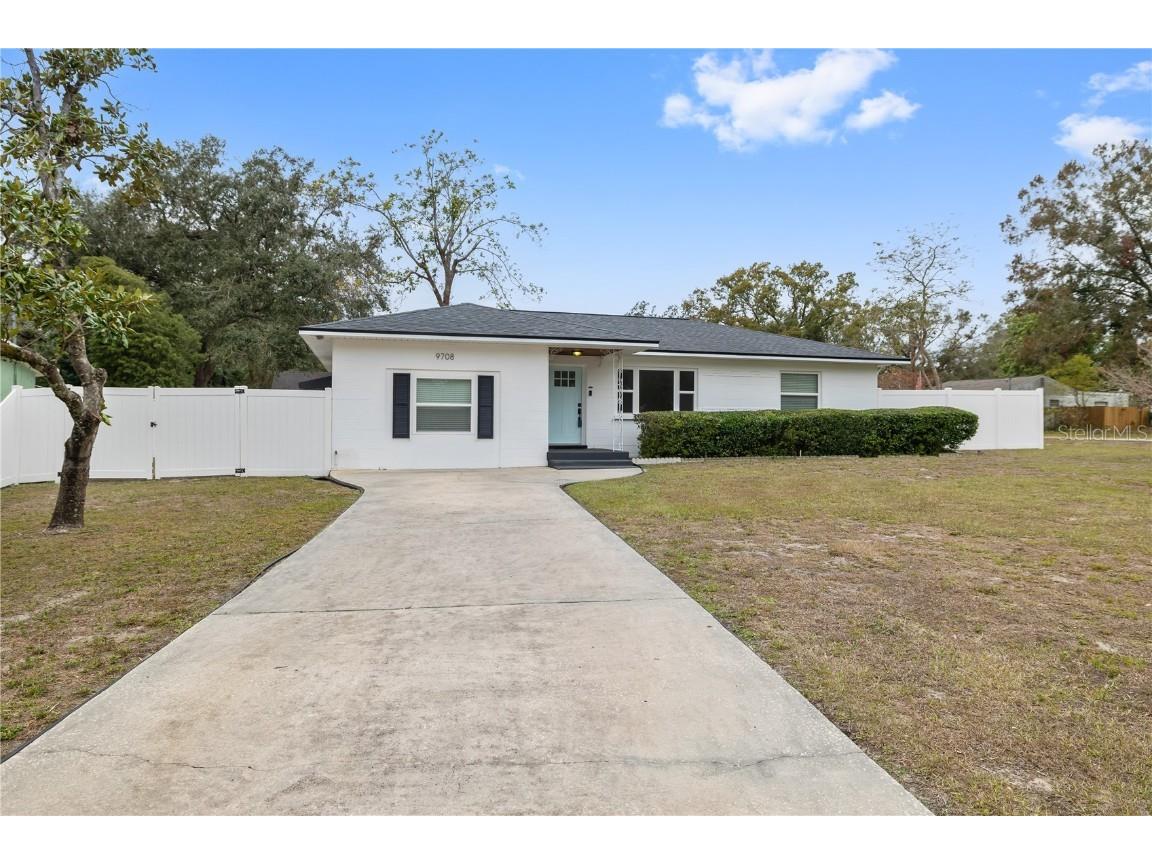 9708 Forest Hills Drive Tampa FL 33612 TB8339385 image1