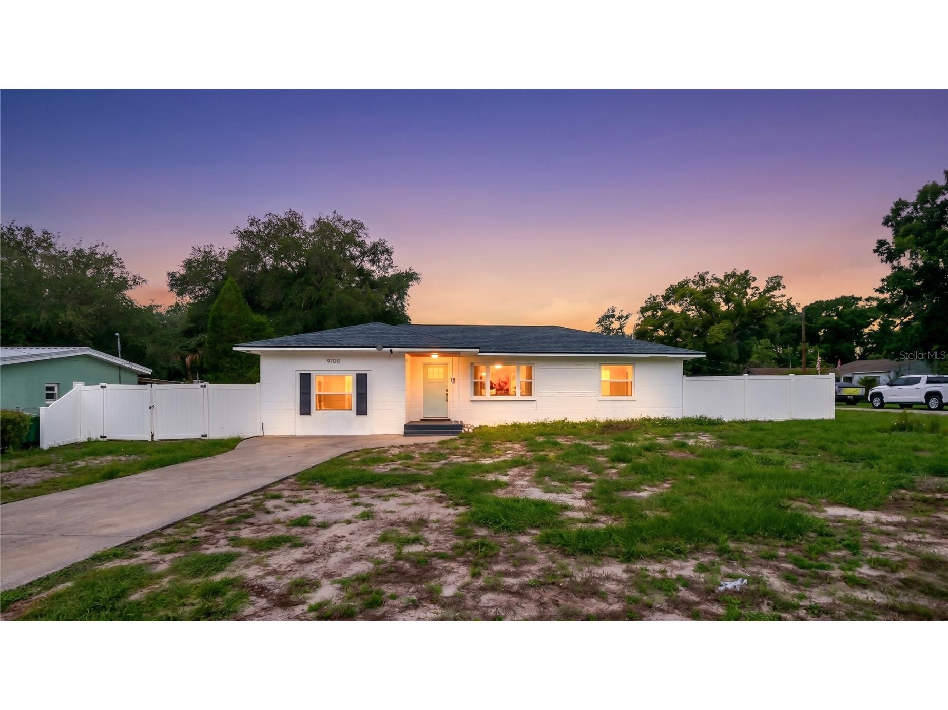 9708 Forest Hills Drive Tampa FL 33612 TB8515071 image1