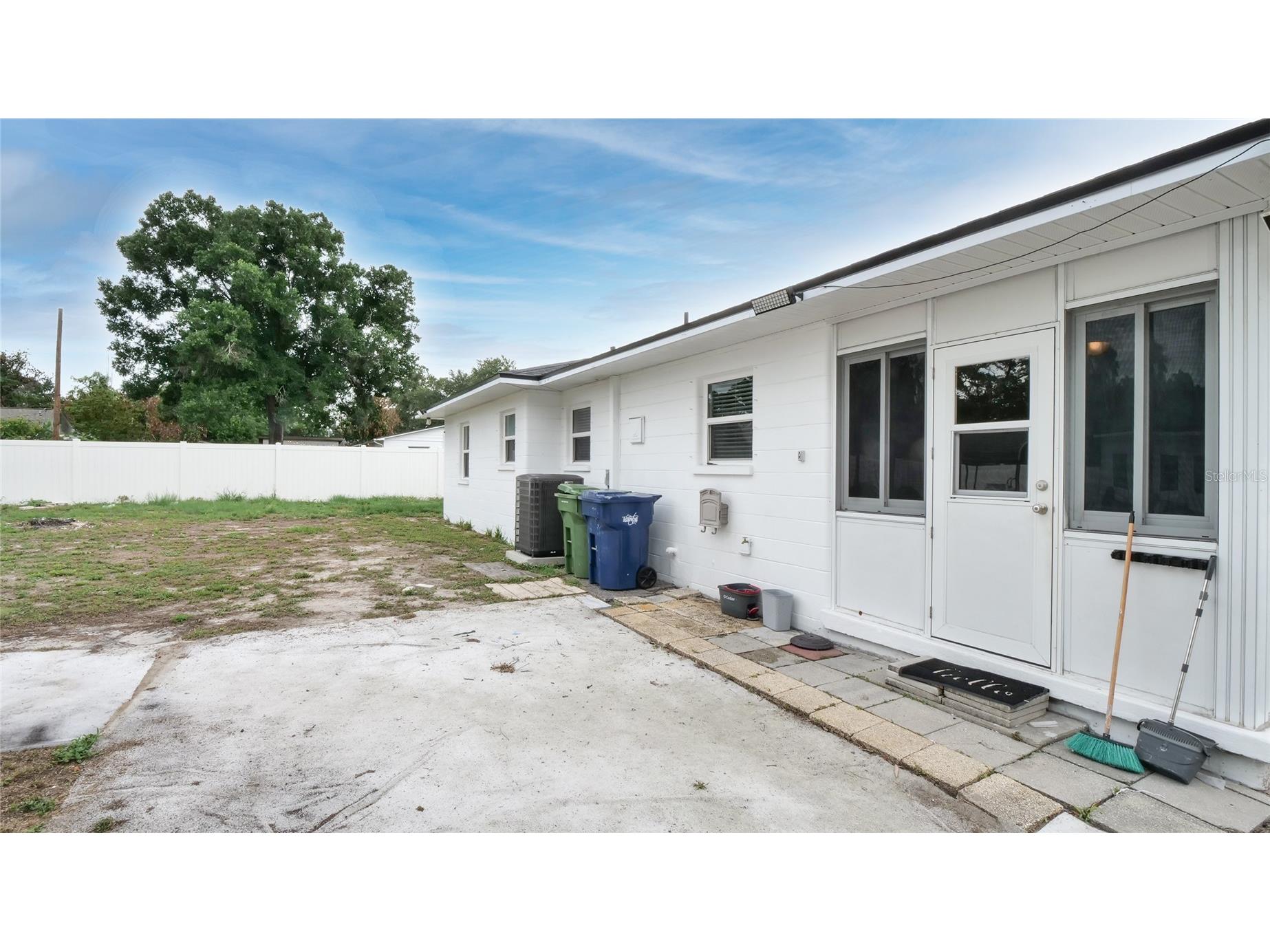 9708 Forest Hills Drive Tampa FL 33612 TB8515071 image16