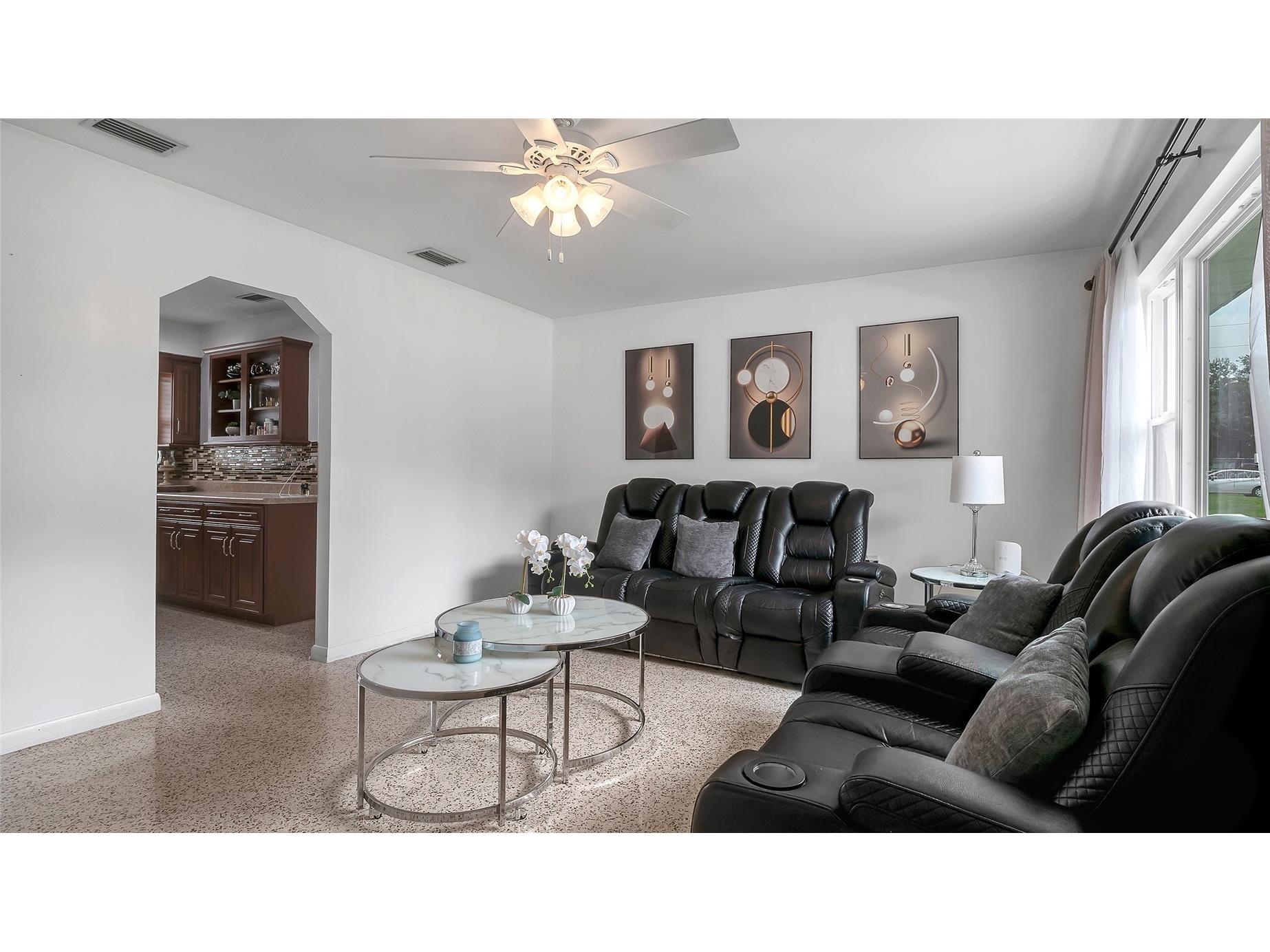 9708 Forest Hills Drive Tampa FL 33612 TB8515071 image25