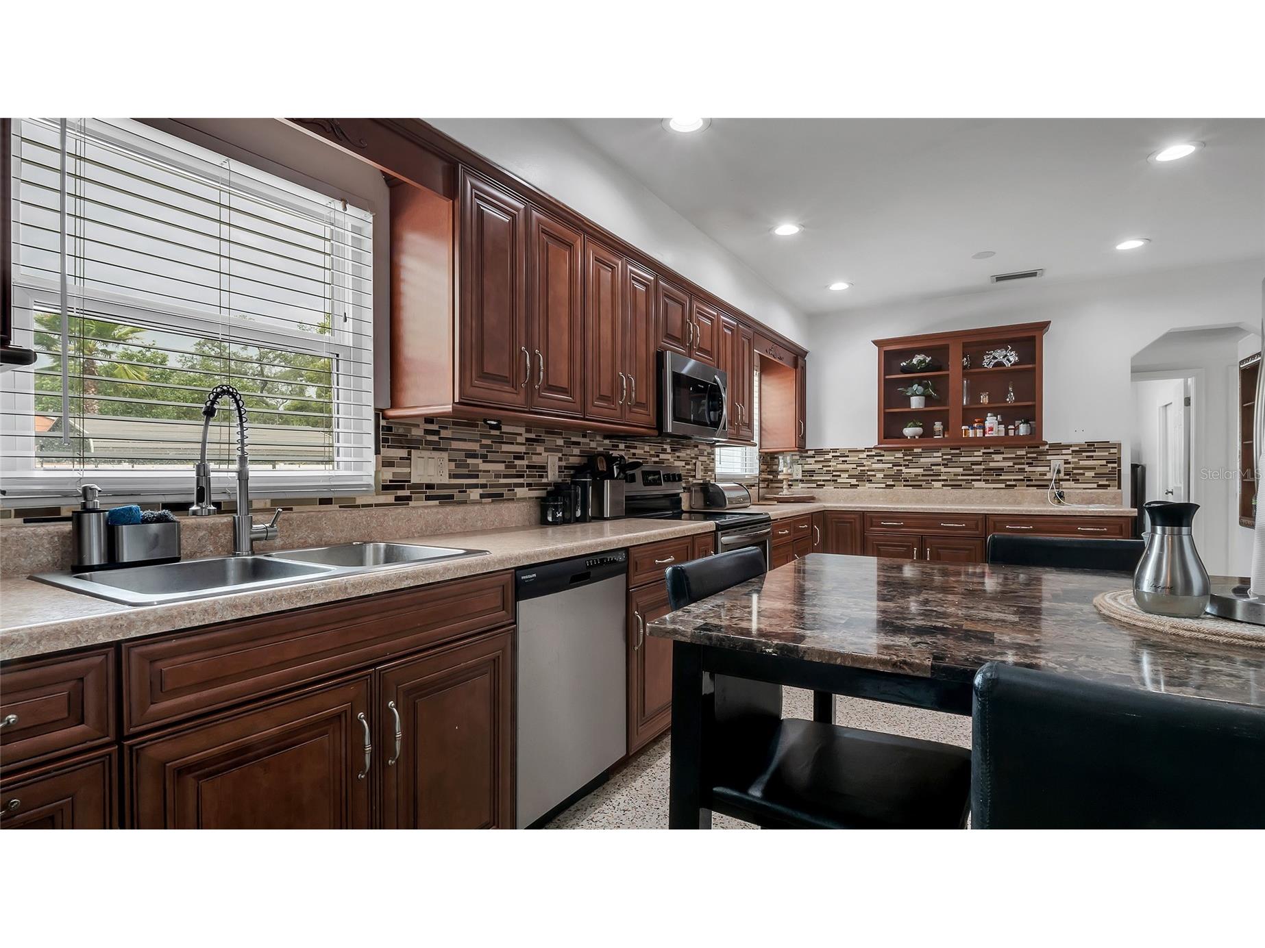 9708 Forest Hills Drive Tampa FL 33612 TB8515071 image27