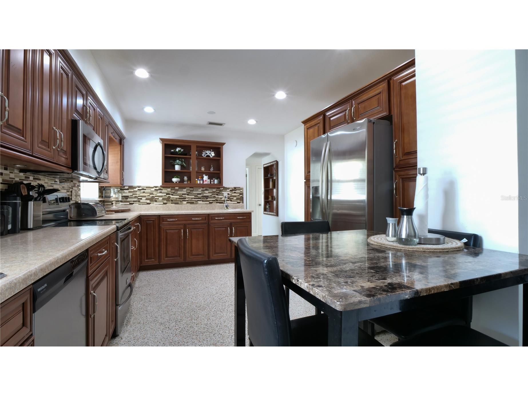 9708 Forest Hills Drive Tampa FL 33612 TB8515071 image28