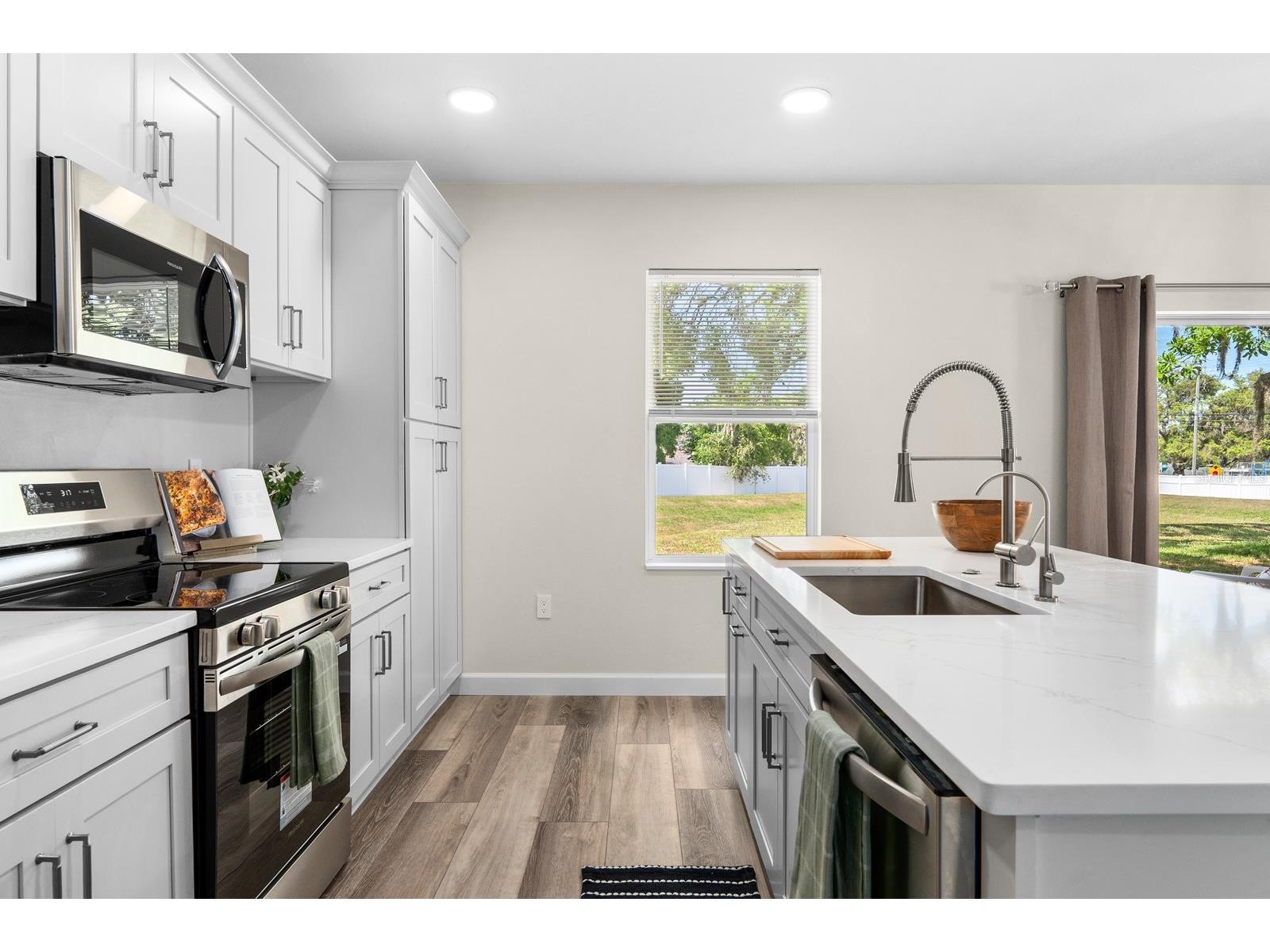 9714 Oak Ranch Crescent Court Thonotosassa FL 33592 TB8491978 image8