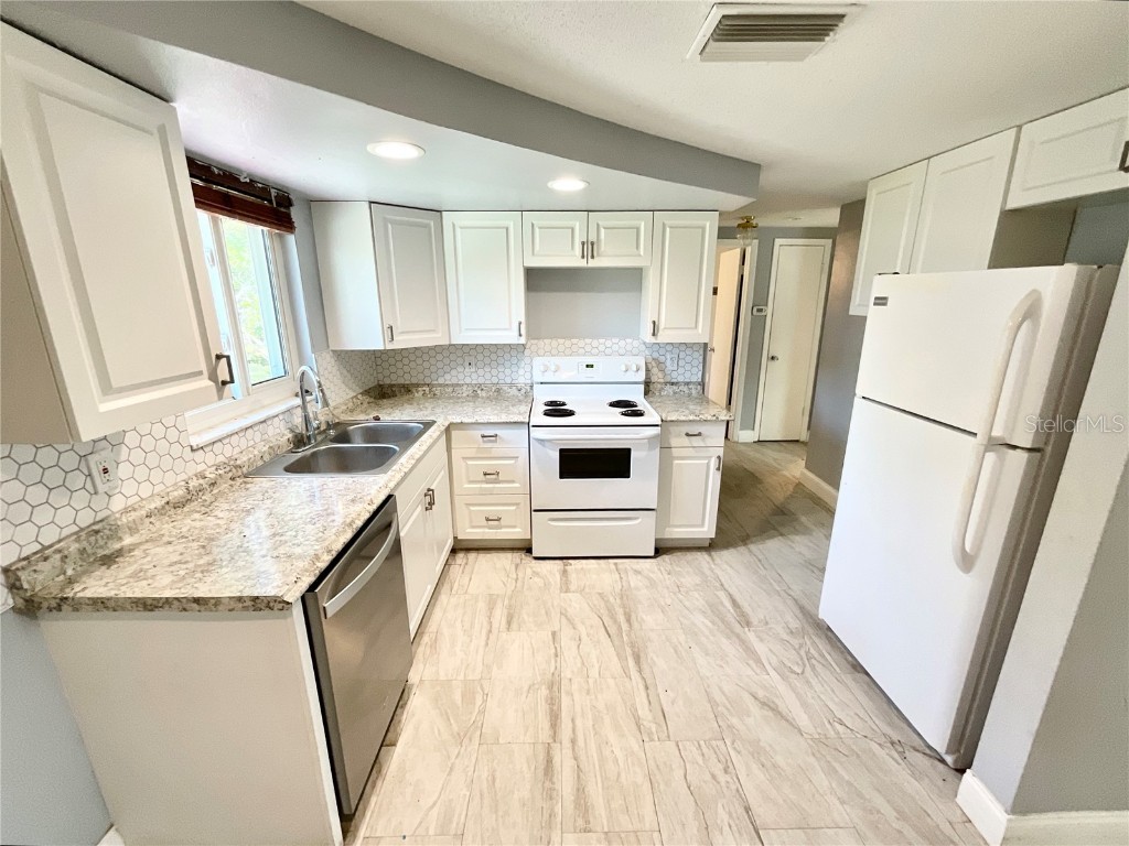 9715 Gray Fox Lane Port Richey FL 34668 TB8432717 image3