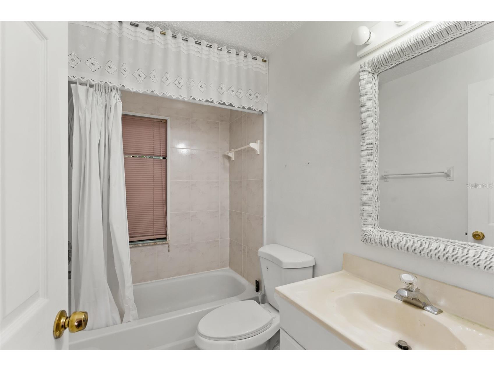9717 Lake Douglas Place Orlando FL 32817 O6391068 image28