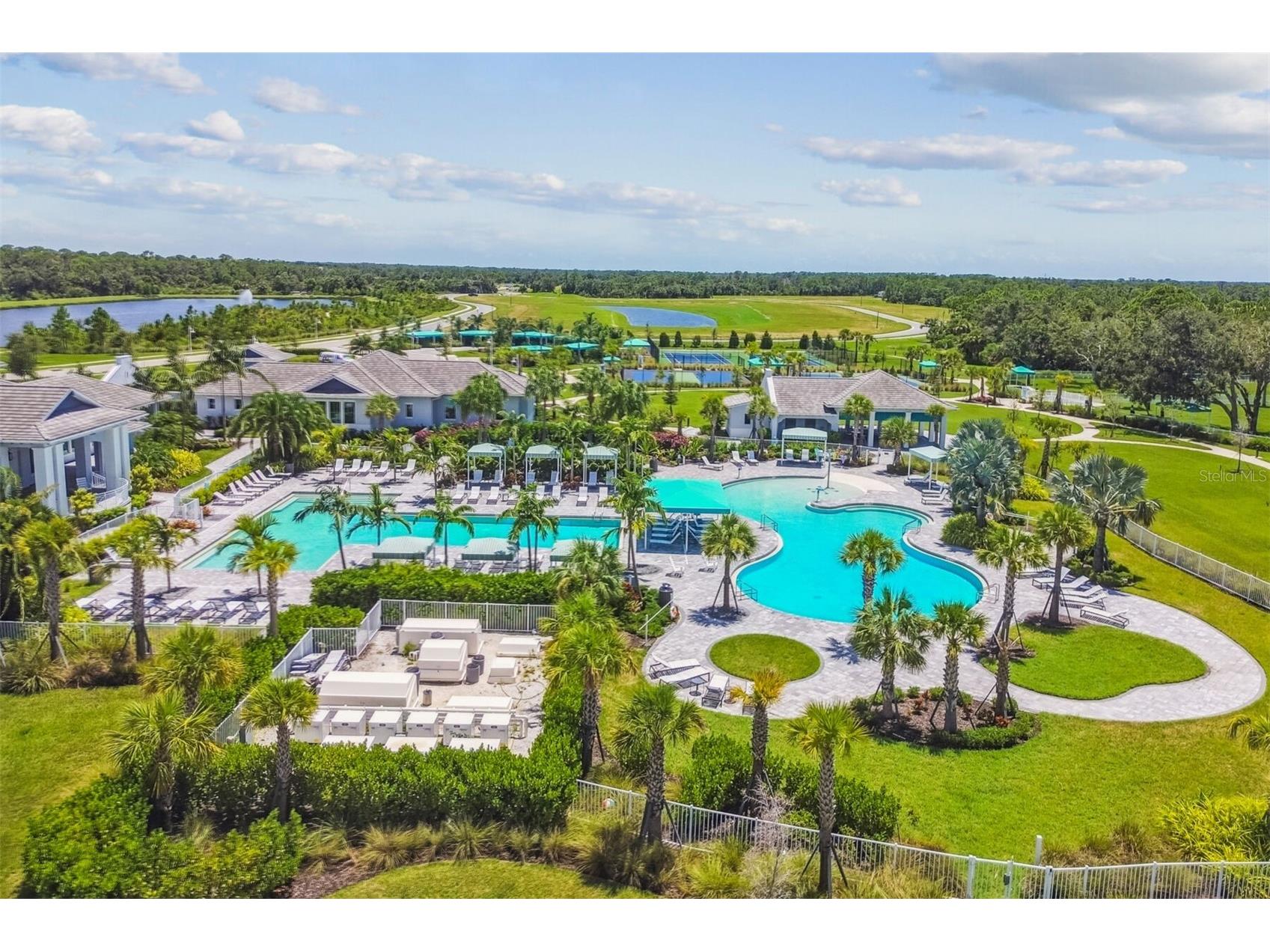 9718 Crystal Isles Circle Sarasota FL 34241 A4695794 image1