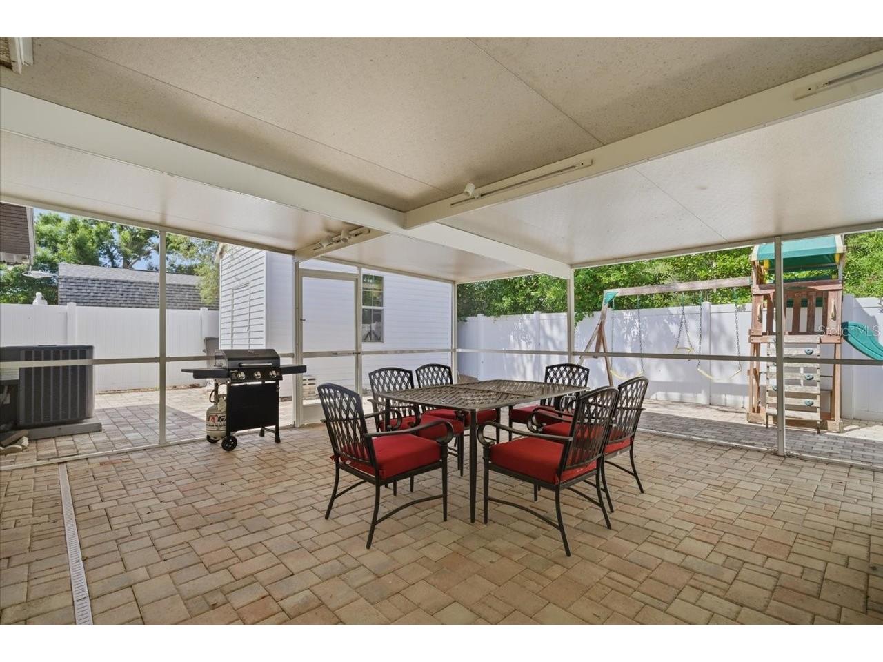 9718 N Oregon Avenue Tampa FL 33612 TB8504063 image42