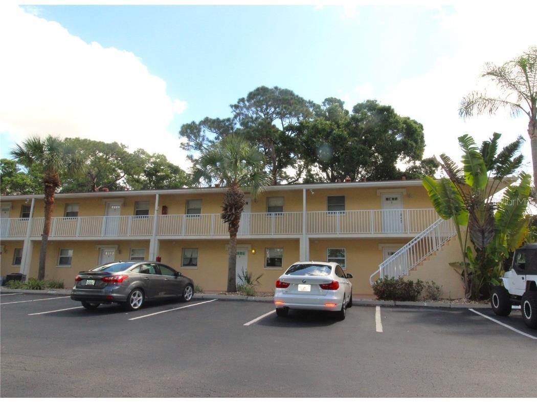 972 La Costa Circle #1 Sarasota FL 34237 A4567257 image1