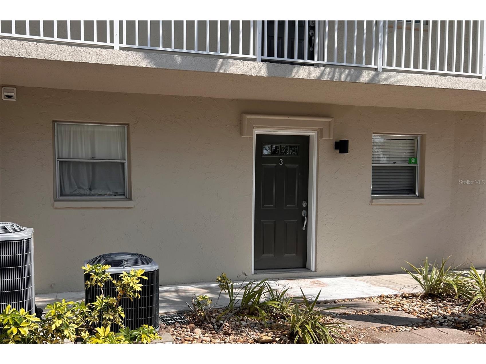 972 La Costa Circle #3 Sarasota FL 34237 A4691419 image1