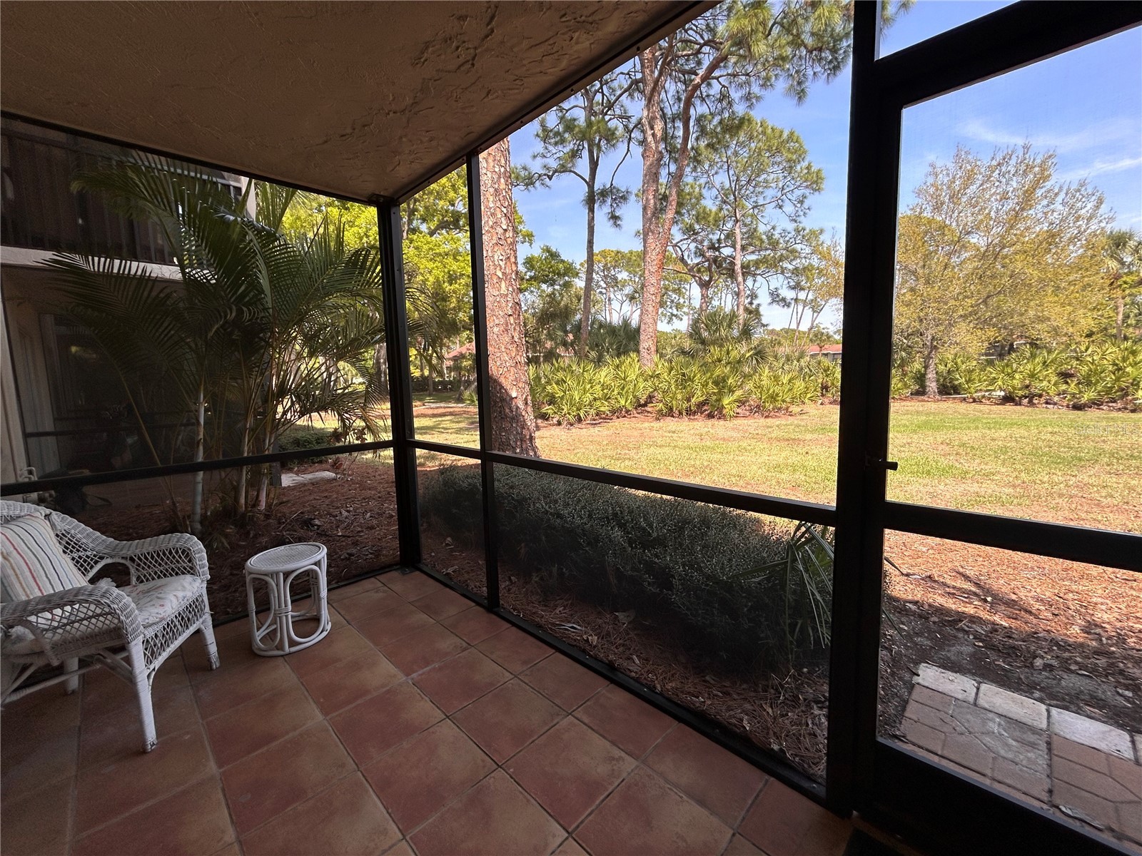 972 La Costa Circle #3 Sarasota FL 34237 A4691419 image24