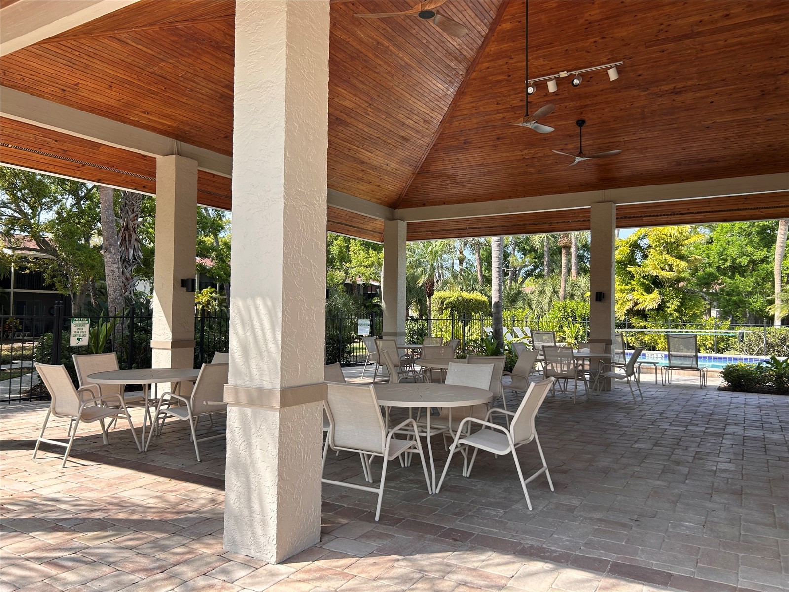 972 La Costa Circle #3 Sarasota FL 34237 A4691419 image35